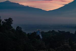 Sonnenaufgang auf ein Hochland foto