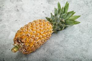 frisch reif Süss saftig Ananas foto