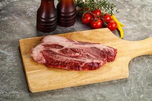 roh Rindfleisch Futter rollen Steak foto