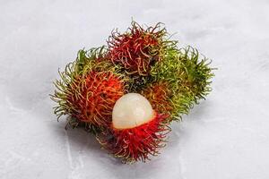 Süss saftig tropisch Obst Rambutan foto