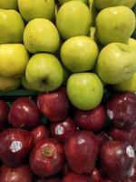 Nahaufnahmefoto von frischen Äpfeln foto