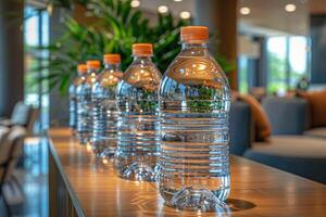 Mineral Wasser Flaschen auf das Tabelle Fachmann Werbung Essen Fotografie foto