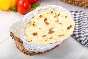 indisch traditionell Küche Brot Paratha foto