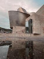 bilbao, bizkaia, Spanien, 2024 - - Guggenheim Museum bilbao die Architektur. Reise Ziele foto