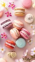 bunt Macarons mit Blumen- Dekor foto