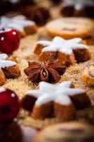 hausgemachte Lebkuchen und Kekse zu Weihnachten