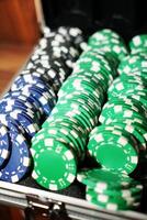 Poker spielen Chips im ein Koffer, einstellen foto