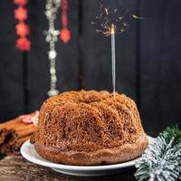 Kuchen Weihnachten süßer Biskuitkuchen Schokolade foto