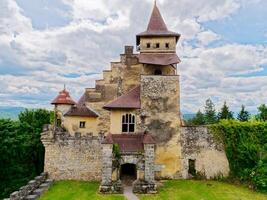 das Abonnieren Schloss hat ein unverwechselbar Mischung von mittelalterlich, Ottomane und europäisch architektonisch Stile gelegen im das Stadt, Dorf cazin, Bosnien und Herzegowina, ist ein Beliebt Tourist Attraktion im das Region. foto