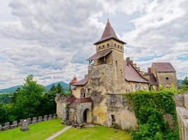 das Abonnieren Schloss hat ein unverwechselbar Mischung von mittelalterlich, Ottomane und europäisch architektonisch Stile gelegen im das Stadt, Dorf cazin, Bosnien und Herzegowina, ist ein Beliebt Tourist Attraktion im das Region. foto