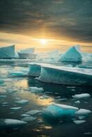 Eisberge schwebend im das Wasser beim Sonnenuntergang foto