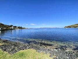 ein Aussicht von das Insel von arran im Schottland auf ein sonnig Tag foto