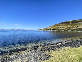 ein Aussicht von das Insel von arran im Schottland auf ein sonnig Tag foto