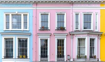 beschwingt Haus Fronten im Sanft Pastell- Farbtöne foto