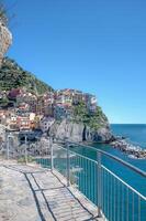 Manarola im cinque terre, italienisch Riviera, Mittelmeer Meer, Ligurien, Italien foto