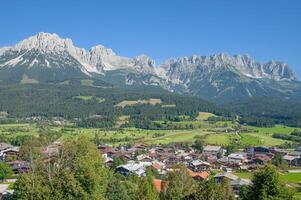 Aussicht von ellmau bin verwildern Kaiser zu kaisergebirge Berge, Tirol, Österreich foto