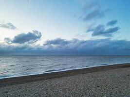 Antenne Aussicht von Walmer Strand und Meer Aussicht während Sonnenaufgang, Kent, England vereinigt Königreich. April 21., 2024 foto