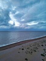 Antenne Aussicht von Walmer Strand und Meer Aussicht während Sonnenaufgang, Kent, England vereinigt Königreich. April 21., 2024 foto