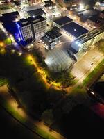 Nacht Antenne Aussicht von beleuchtet historisch zentral bedford Stadt von England Vereinigtes Königreich. April 5., 2024 foto