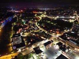 Nacht Antenne Aussicht von beleuchtet historisch zentral bedford Stadt von England Vereinigtes Königreich. April 5., 2024 foto