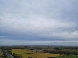 Antenne Aussicht von die meisten schön Landschaft Dorf in der Nähe von Rugby Stadt von England Vereinigtes Königreich. April 8., 2024 foto