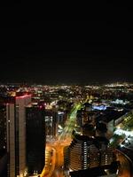 Antenne Nacht Aussicht von beleuchtet Stadt Center Gebäude von Birmingham zentral Stadt von England vereinigt Königreich. März 30., 2024 foto