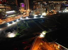 Antenne Nacht Aussicht von beleuchtet Stadt Center Gebäude von Birmingham zentral Stadt von England vereinigt Königreich. März 30., 2024 foto