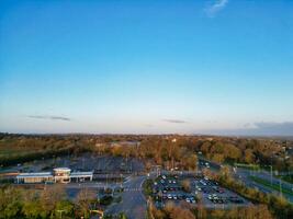 hoch Winkel Aussicht von Park und Reiten Bus Bahnhof beim Dornenhügel Oxfordshire England vereinigt Königreich während Sonnenaufgang. März 23., 2024 foto