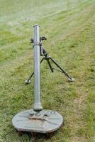 Granatwerfer Gewehr von das Sowjet Truppen von das zweite Welt Krieg, Bombe Werfer von das großartig patriotisch Krieg, Waffen von das rot Armee, Metall Gewehr Fass. foto