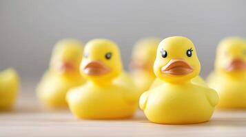 Gelb Gummi Enten Spielzeuge Badewanne spielerisch Kindheit Kindergarten Sammlung foto