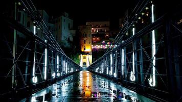 das Brücke von Konstantin durch Nacht foto