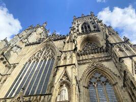 ein Aussicht von York Münster auf ein sonnig Frühling Tag foto