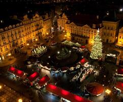 Weihnachten Markt im alt Stadt, Dorf Platz im Prag foto