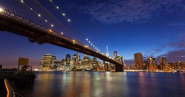 Neu York Stadt Horizont durch Nacht foto