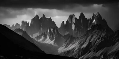 tolle schwarz und Weiß Fotografie von schön Berge und Hügel mit dunkel Himmel Landschaft Hintergrund Aussicht Szene foto