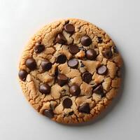 Schokolade Chip Plätzchen isoliert auf Weiß Hintergrund mit Schatten. Schokolade Chip Plätzchen oben Sicht. Plätzchen und Teig mit Schokolade Stücke eben legen foto