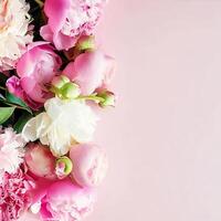 bunt Blumen und schön Blumen- Banner Bild zum Mutter Tag, Damen Tag, Blume Blüte, romantisch, Hochzeit und Valentinstag Tag foto