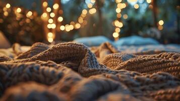 Sanft Decken sind Verbreitung aus auf das Boden einladend Gäste zu machen sich komfortabel und sich niederlassen im zum das Nacht. 2d eben Karikatur foto