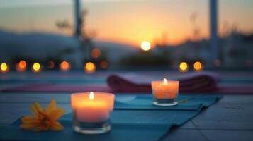 das still Energie von das Sonnenaufgang Yoga Session verbessert durch das glühend Kerzen und friedlich Dach Einstellung. 2d eben Karikatur foto