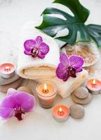 Wellnessprodukte mit Orchideen foto