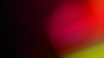 Regenbogenlicht-Overlay-Refraktionstextur diagonales natürliches Hologramm auf Schwarz. foto