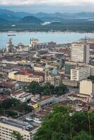 Aussicht von das Norden Teil und das Häfen von Santos, sp Brasilien. April 3 2024. foto