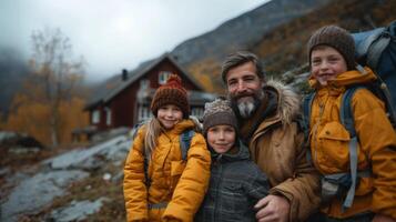 glücklich Familie mit Kinder genießen Herbst draußen durch Kabine foto