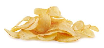 isoliert Chips. Gruppe von Kartoffel Chips isoliert auf Weiß Hintergrund mit Ausschnitt Pfad foto