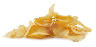 isoliert Chips. Gruppe von Kartoffel Chips isoliert auf Weiß Hintergrund mit Ausschnitt Pfad foto