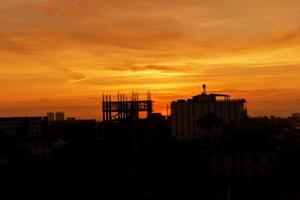 Baustelle bei Sonnenaufgang Morgenzeit in Vientiane Laos.