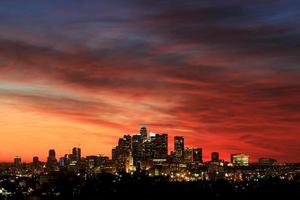 farbenfroher Sonnenuntergang in der Innenstadt von Los Angeles, Südkalifornien foto
