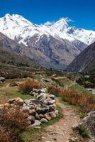 alt Handel Route zu Tibet von sangla Schlucht. Himachal Pradesch, Indien foto