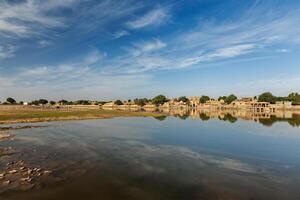 Gadi sagar - - künstlich See. Jaisalmer, Rajasthan, Indien foto