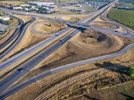 Autobahn Überschneidung Antenne Aussicht foto